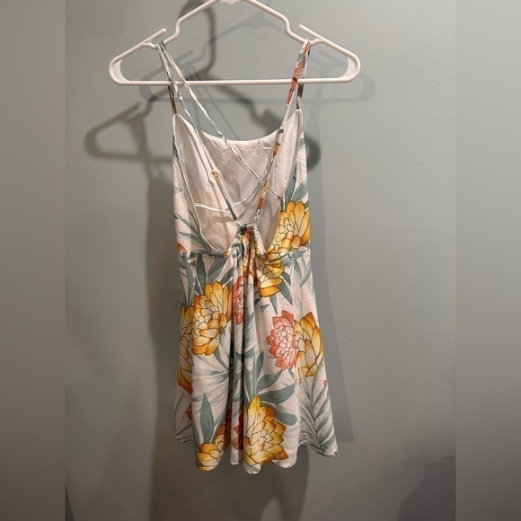 Forever 21 - LIKE NEW  - summer dress with spaghetti straps. Size small. - Picture 2 of 5